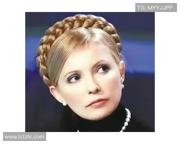 足球明星中谁的风流韵事最为传奇引人瞩目揭秘他们的情感生活与绯闻故事